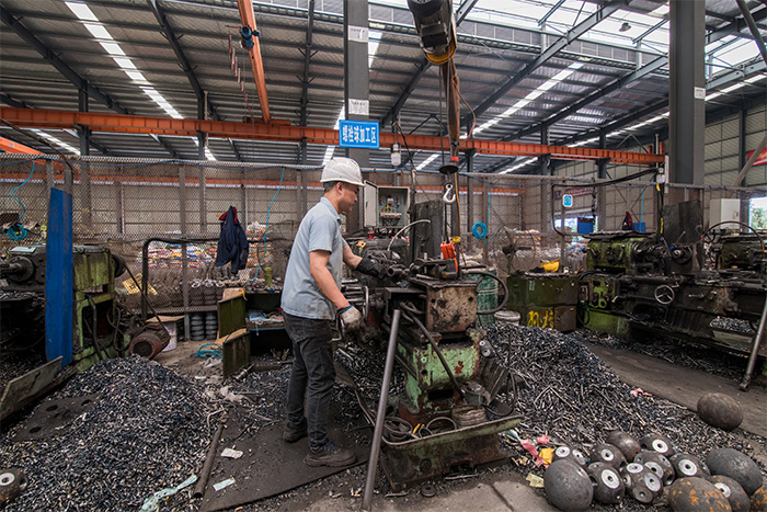 乌海网架配件-螺栓球加工车间